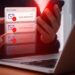 ¿Se puede contratar un ciberataque por internet? Así funciona el mercado clandestino