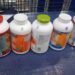 Aseguran en el AICM más de 8 mil pastillas ocultas en frascos de suplementos falsos