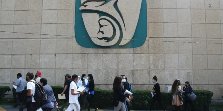 Sindicato del IMSS solicita prórroga hasta el 15 de noviembre para evitar huelga