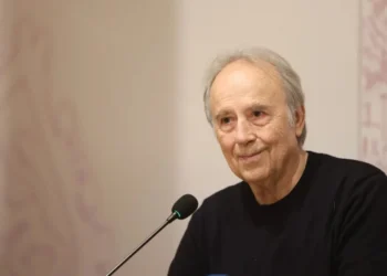 Joan Manuel Serrat revela que destruye poemas inéditos y descarta publicarlos