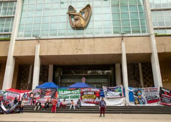 ‘No es un tema salarial’: trabajadores del IMSS exigen más presupuesto, personal e insumos