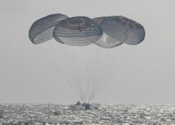 Misión tripulada Crew-12 regresa a la Tierra tras 8 meses en la EEI