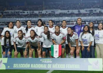 La estrategia del español Pedro López da resultado y México vence a Jamaica 3-1
