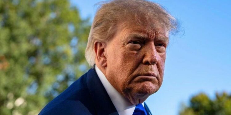 Trump dice que “tiene derecho” a buscar un tercer mandato porque “le hicieron trampa” en 2020