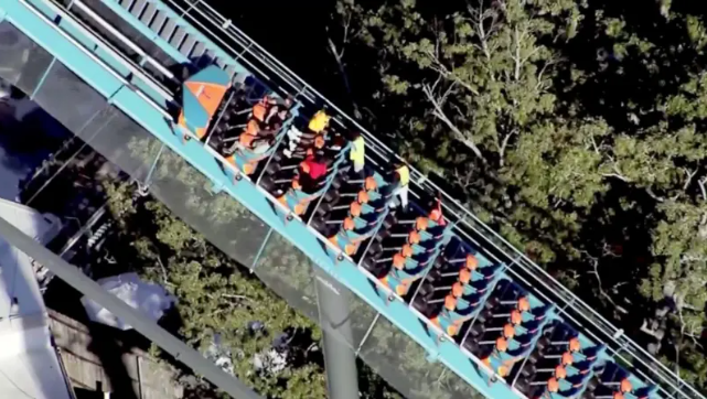 Accidente en montaña rusa de Six Flags en Estados Unidos deja una persona muerta y varios heridos