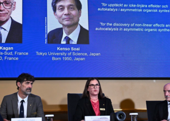 Henri Kagan y Kenso Soai ganan el Nobel de Química 2026 por sus investigaciones sobre la homoquiralidad