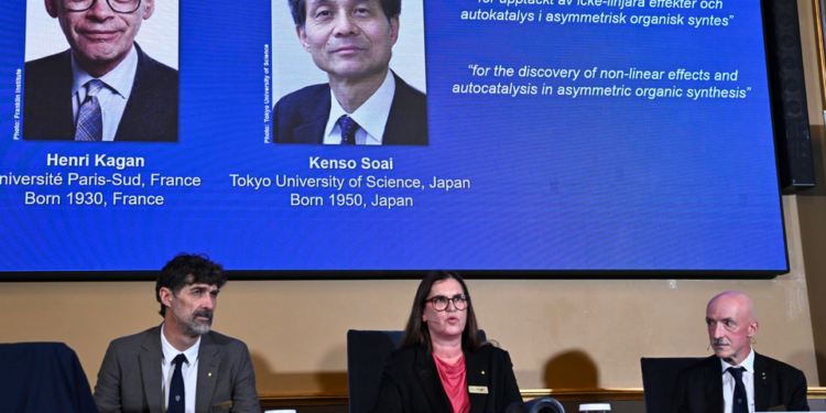 Henri Kagan y Kenso Soai ganan el Nobel de Química 2026 por sus investigaciones sobre la homoquiralidad