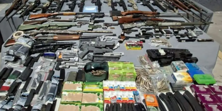 Cárteles mexicanos obtienen armas de distintos países, no sólo de Estados Unidos